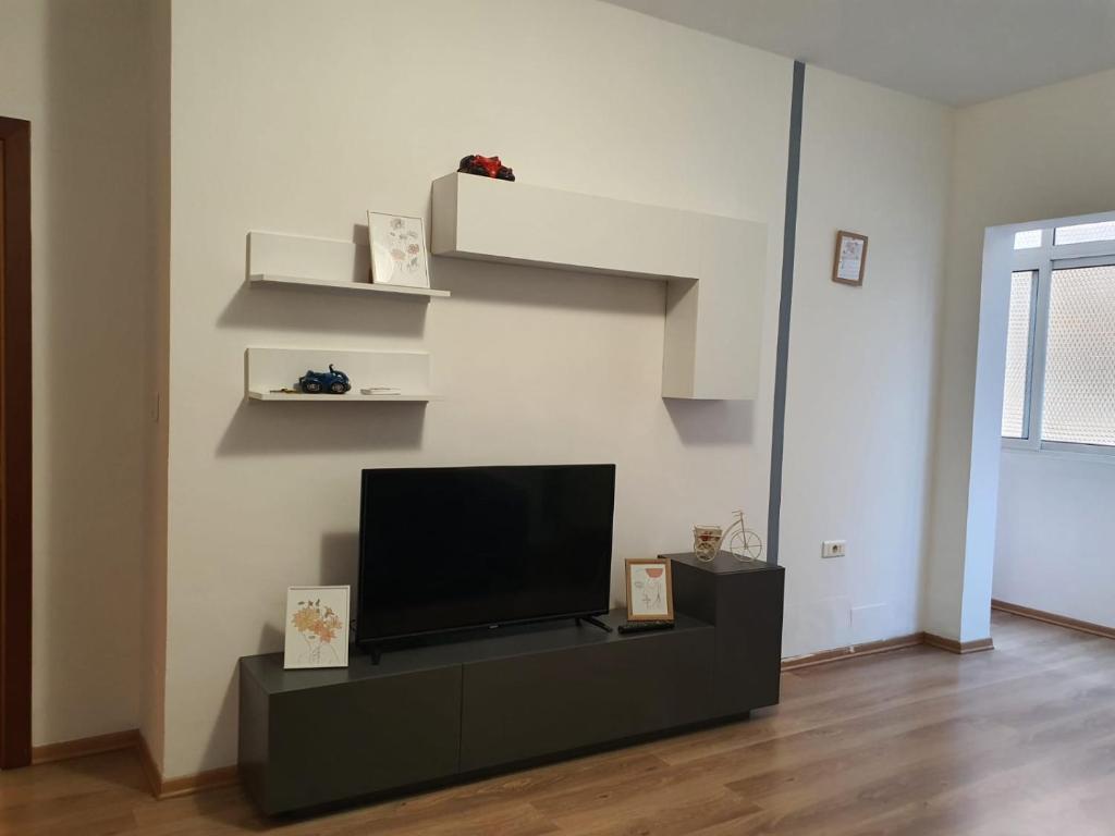 HERIS'S APARTMENT - Image 8