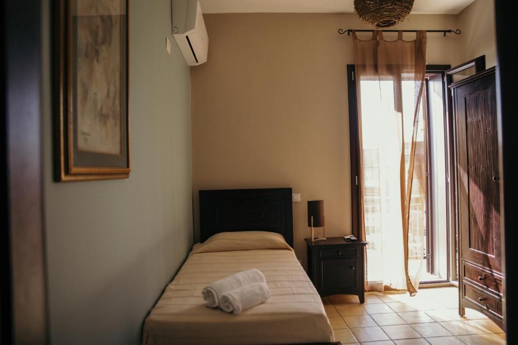 Le Antiche Colonne - Eenpersoonskamer Met Eigen Badkamer