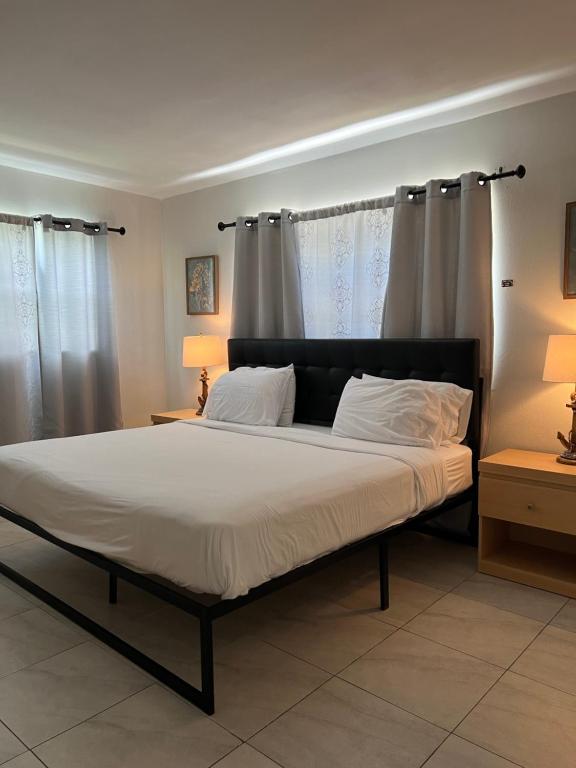 Postel nebo postele na pokoji v ubytování Dee Jay Beach Resort