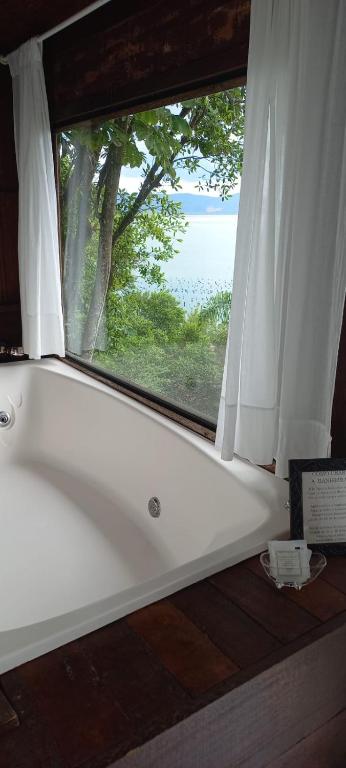 Villa dos Ganchos - Deluxe Suite With Spa Bath