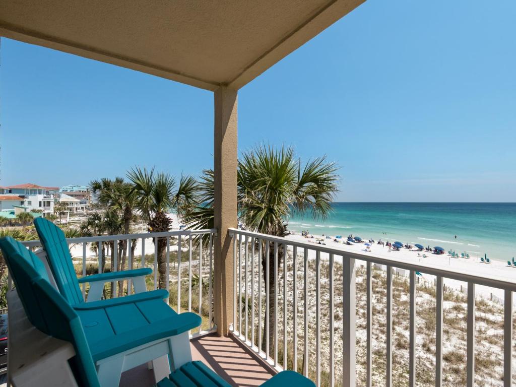 a balcony with a view of the beach at Emerald Dunes 301 by Newman-Dailey in Destin