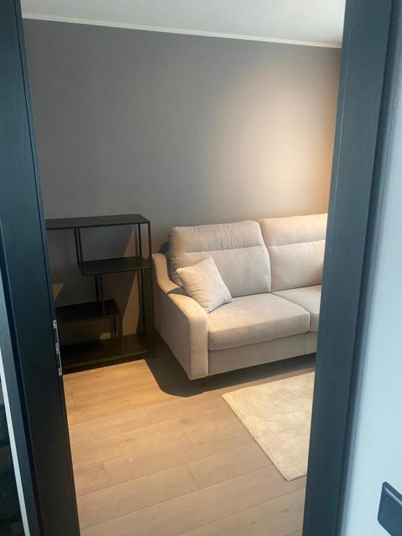 Stylish 2 floor apartment. Close to airport.