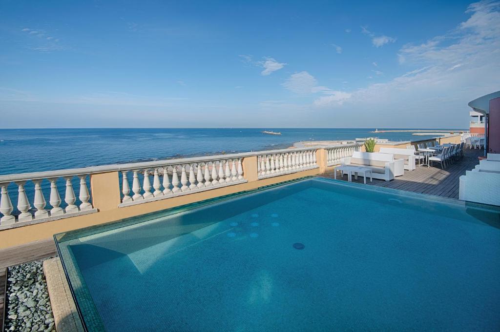Piscina en o cerca de GH Palazzo Suite & SPA