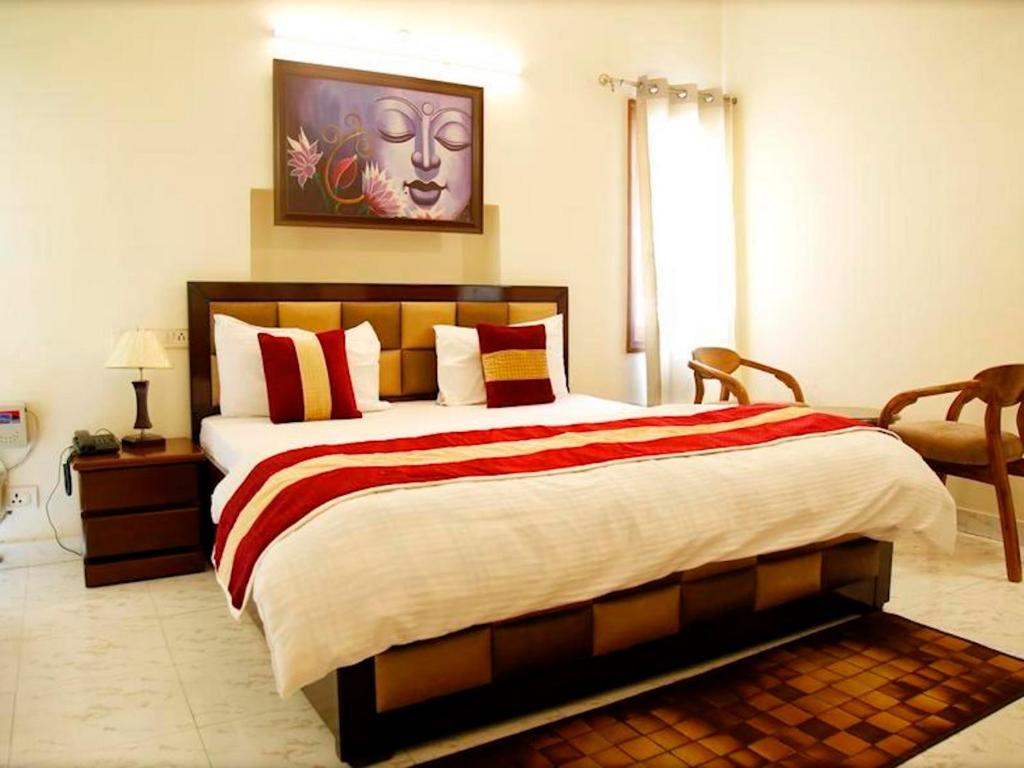 Maplewood Guest House, Neeti Bagh, New Delhiit is a Boutiqu Guest House - Room 2 - Triple Room