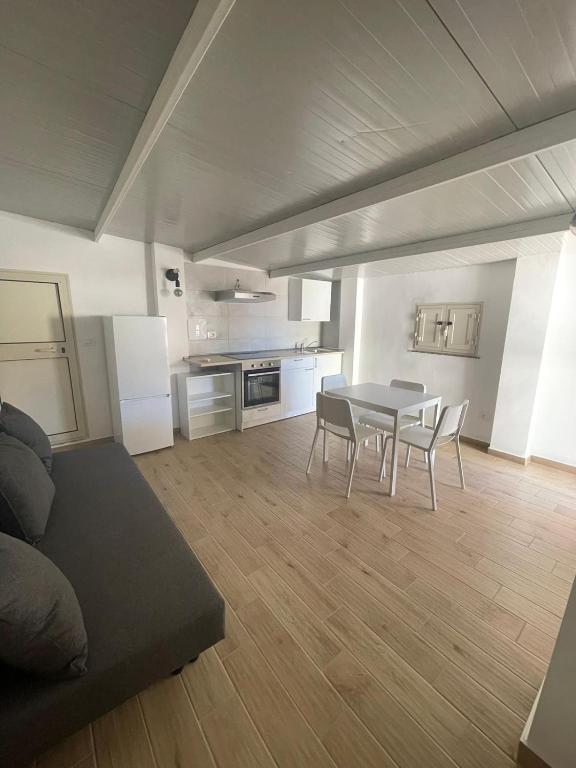 Kuchyňa alebo kuchynka v ubytovaní GM IMMOBILIARE