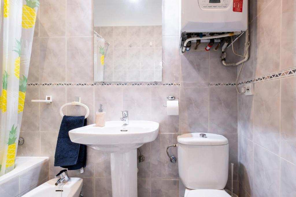 رزرو هتل و هاستل، 4 اتاق راحت در قلب Chueca (مرکز مادرید), 09197245266