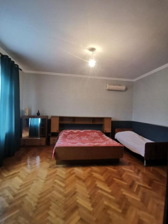 Гостевой дом «вегъ дом сухум завтрак и ужин отзывы. Калипсо отель 3 абхазия сухум. Букинг сухум. Самсон 2 абхазия сухум. Bmg hotel сухум.