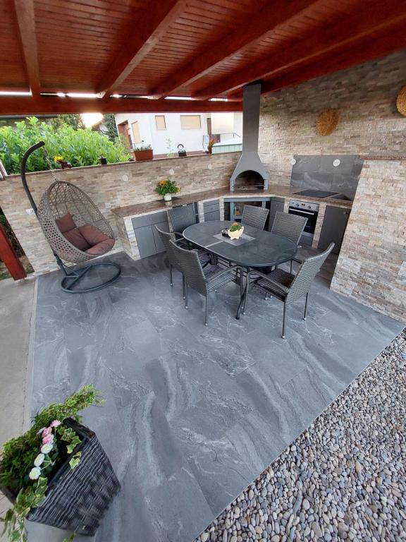 Patio nebo venkovní prostory v ubytování Apartma Sebastjan Dobova near Terme Paradiso