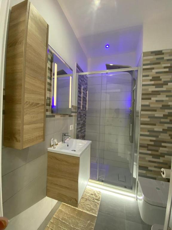 A bathroom at Mamuccia Rooms