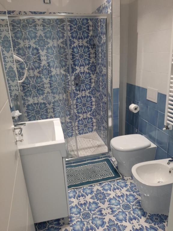 Łazienka w obiekcie O Guarracino Rooms