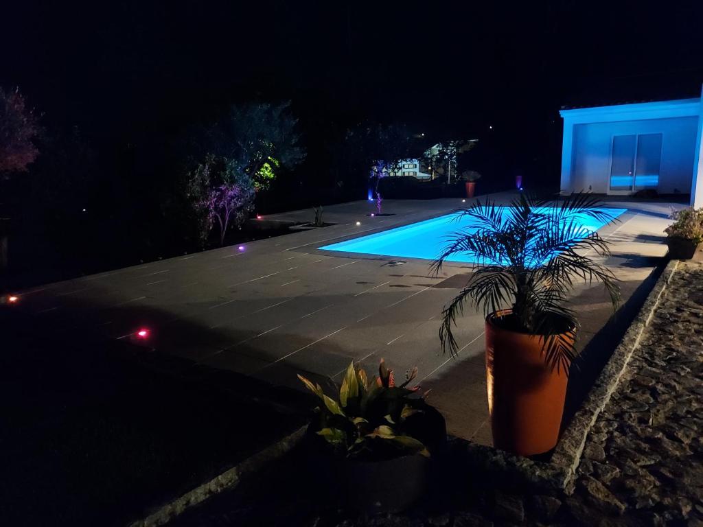 Bazén v ubytování Villa Casa de Santo Antonio nebo v jeho okolí