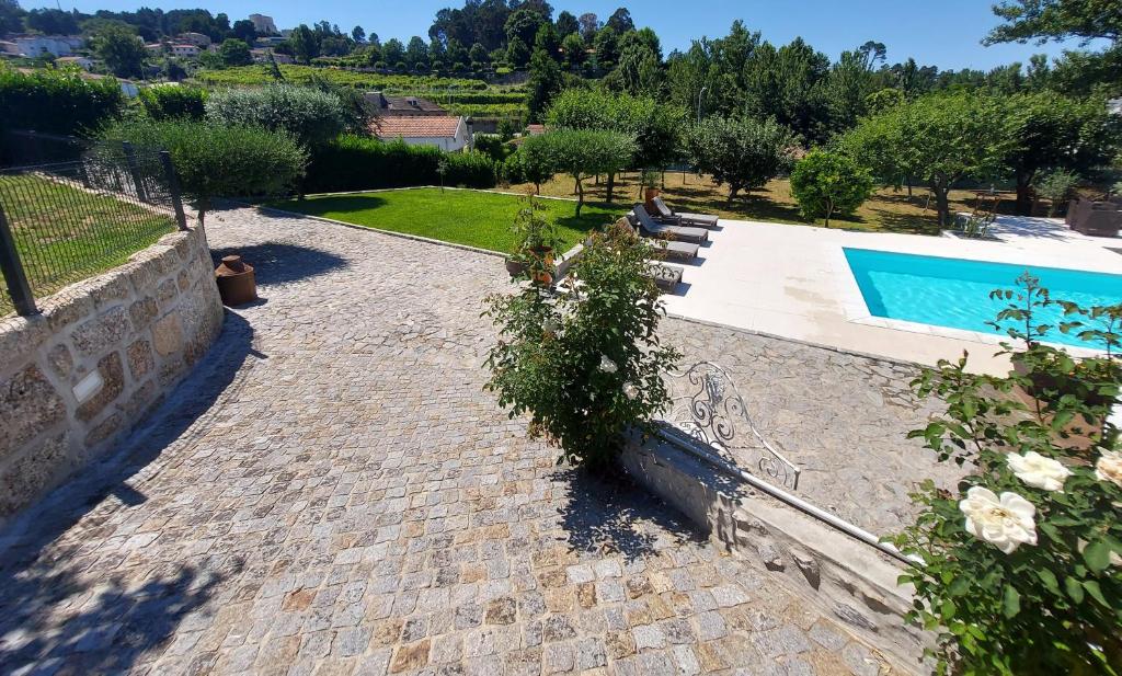 Bazén v ubytování Villa Casa de Santo Antonio nebo v jeho okolí