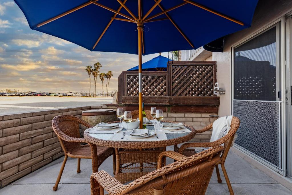 Bay View 3 by AvantStay Stunning Home on the Beach In Mission Beach - Two-Bedroom House