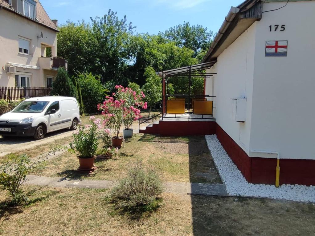 Vonkajšia záhrada v ubytovaní Rákos-patak Family House