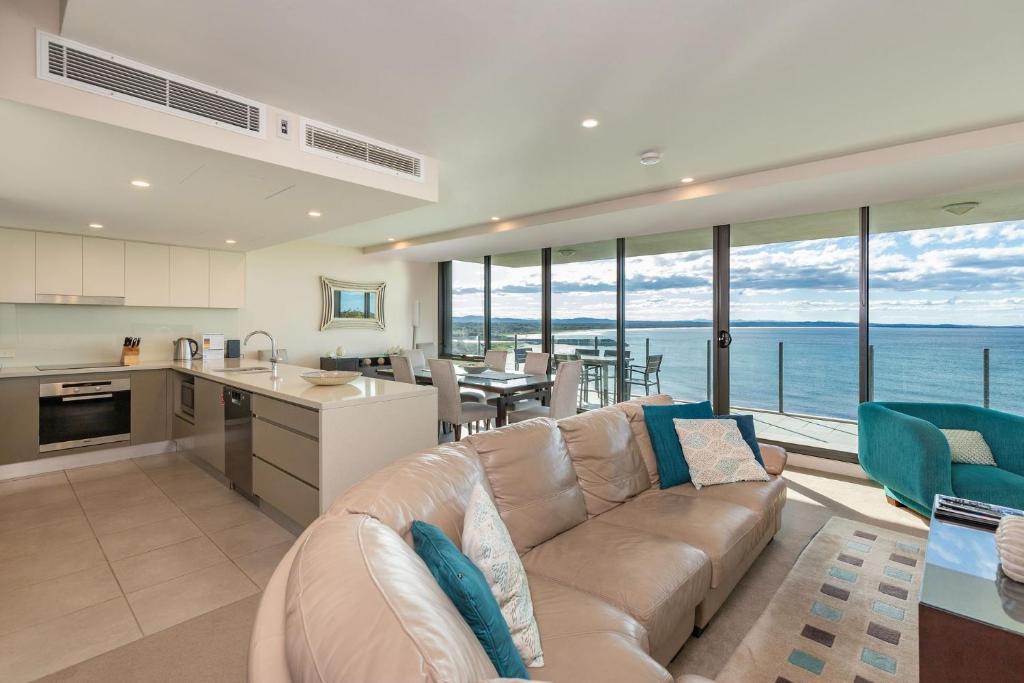 Strand Beachside 1003 Penthouse, Forster (updated prices 2024)