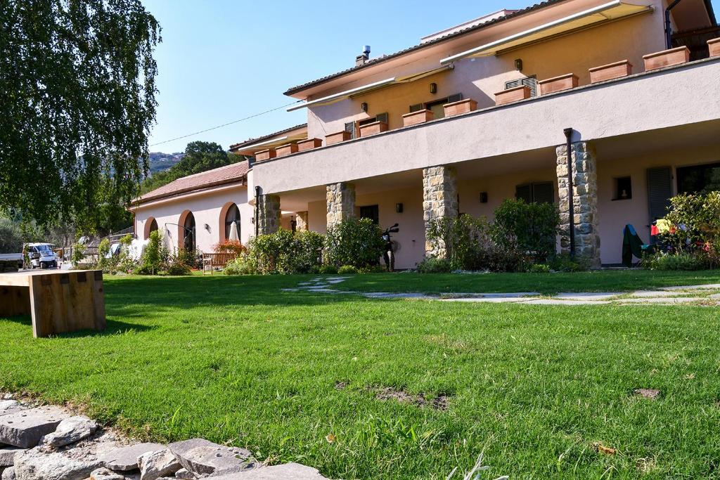 Imagen de la galería de Agriturismo Peq Agri-Resort Tovo, en Tovo San Giacomo