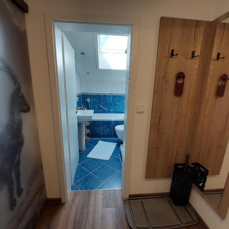 Koupelna v ubytování Hotel Garni Malerwinkl