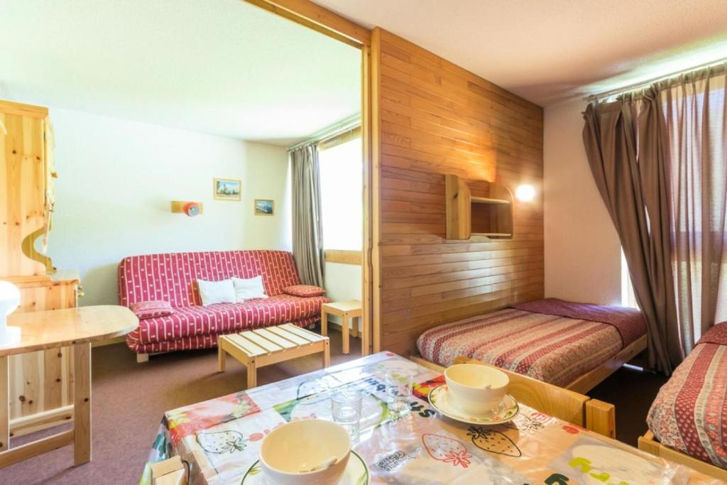 Résidence Les Glaciers 3 - Studio pour 4 Personnes 664, Mâcot La Plagne,  France - Booking.com