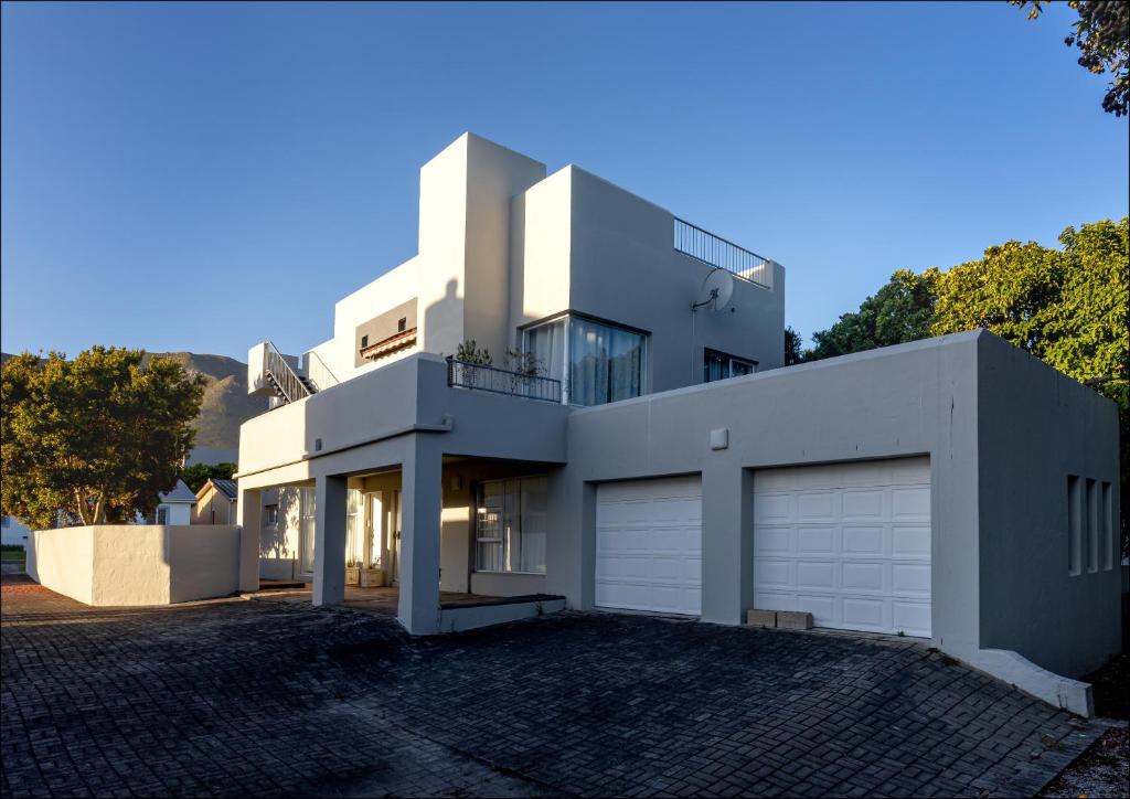 Seaclusion, Hermanus (updated prices 2024)