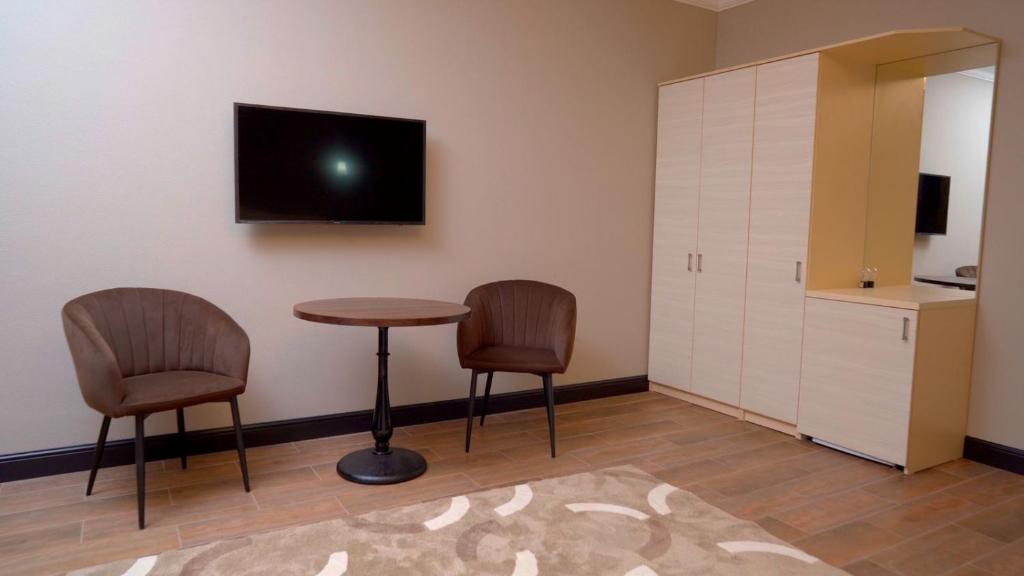 Edem Hotel Shymkent - Luxe Tweepersoonskamer