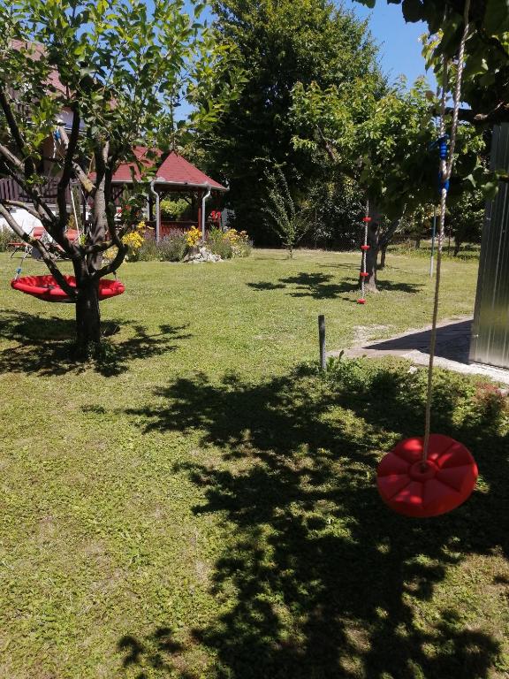 Ogród w obiekcie Krezo Ház