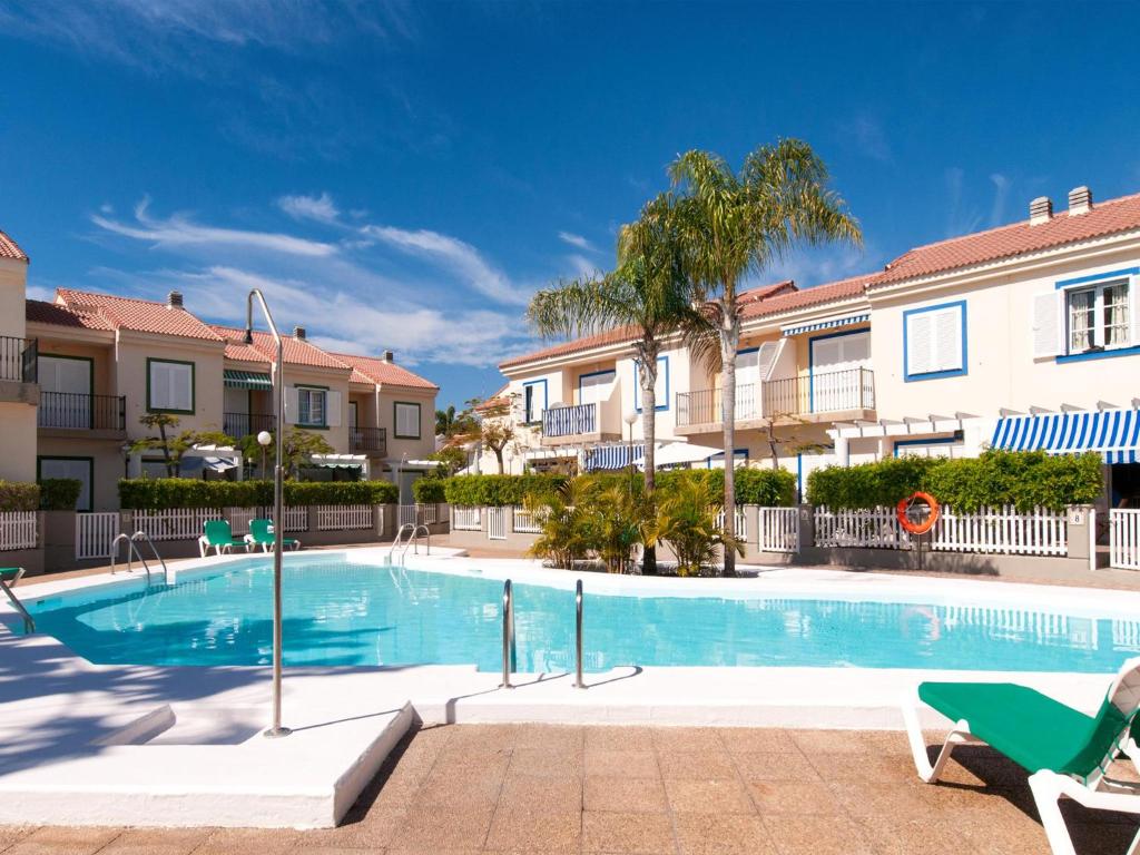 Bazén v ubytování Bungalow Marina Deluxe nebo v jeho okolí