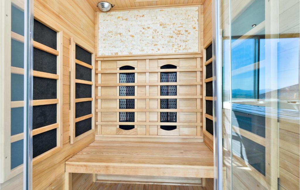 Fotografia z galérie ubytovania Cozy Home In Novi Marof With Sauna v destinácii Novi Marof