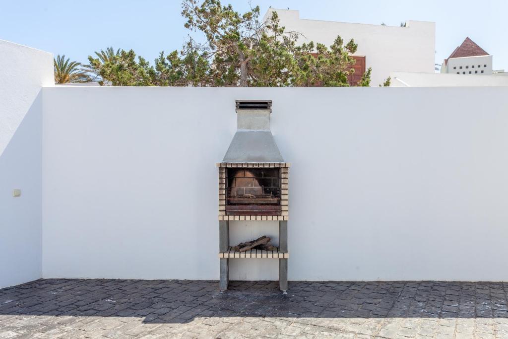 Villa Luxury Azul Private Pool and BBQ Corralejo By Holidays ...