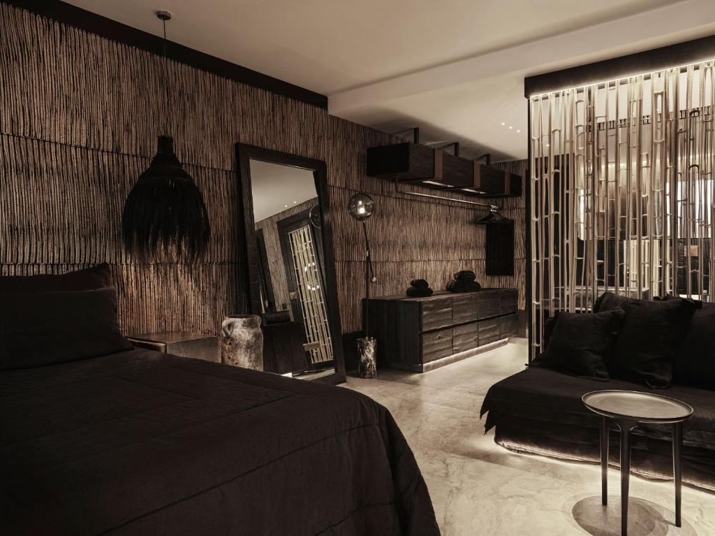 Ліжко або ліжка в номері Myconian O, a Member of Design Hotels