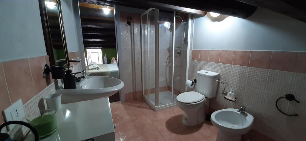 Koupelna v ubytování SUD room Palazzo Rau della Ferla