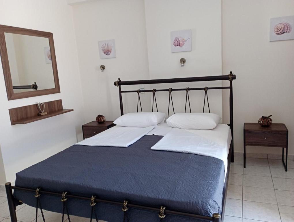 Postel nebo postele na pokoji v ubytování Sofirene I