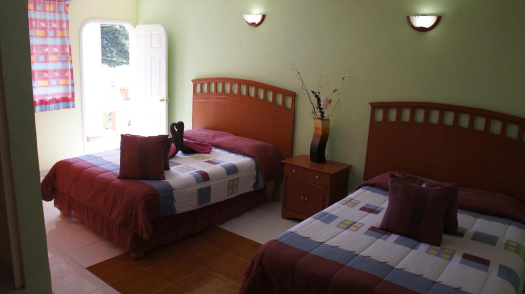 Hotel Posada Tolteca - Habitación Doble Estándar Con Dos Camas Dobles