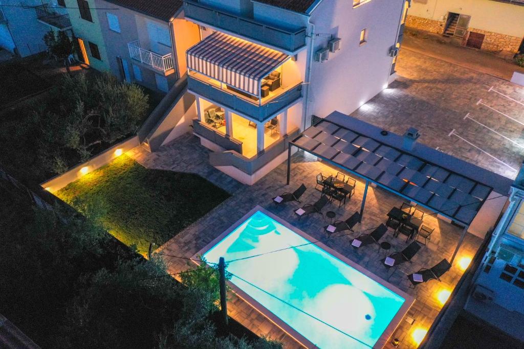 Bazén v ubytovaní Villa Todi alebo v jeho blízkosti