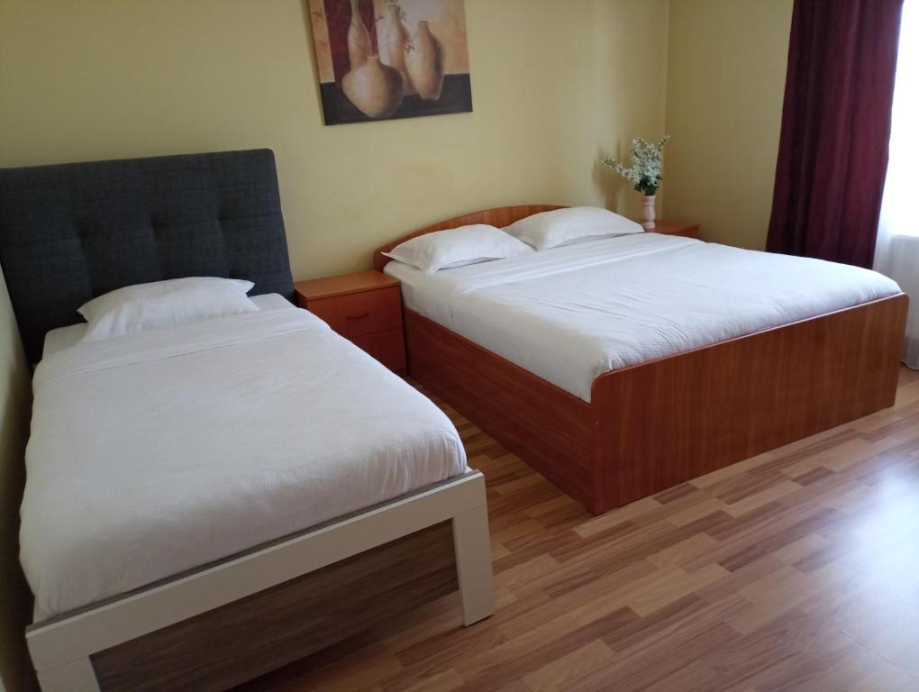 Casa Andrei - Triple Room With Private Bathroom