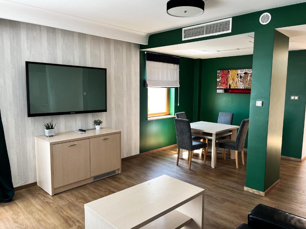 Hotel Kristoff - Apartamento Con Balcón