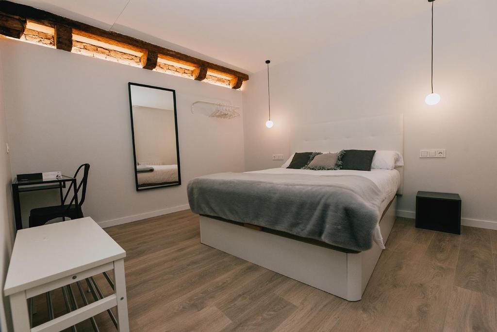 Apartamentos BURGOSUITES - 16