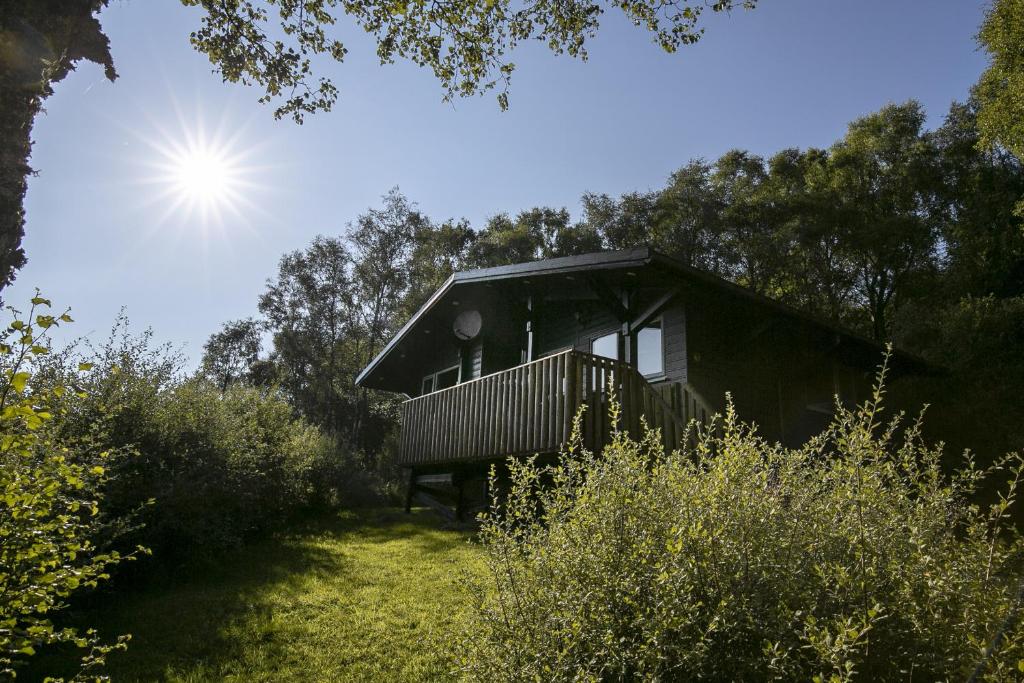 Taman di luar Ancarraig Lodges