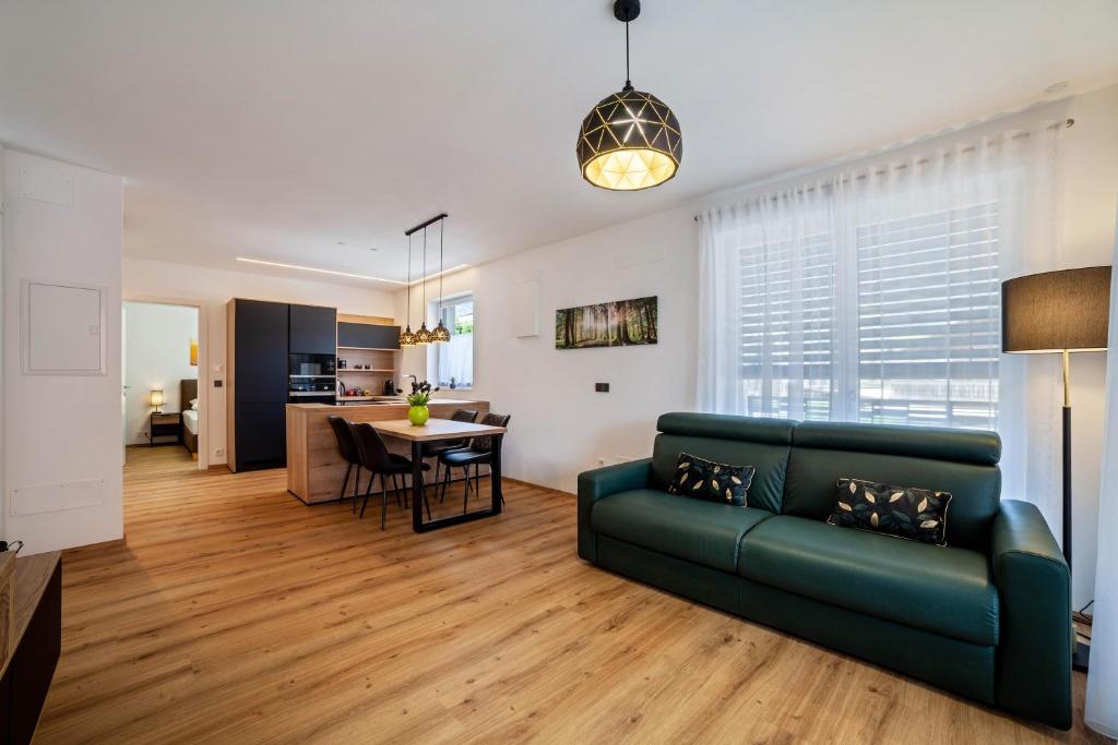 Kuchyňa alebo kuchynka v ubytovaní Jj City Apartment