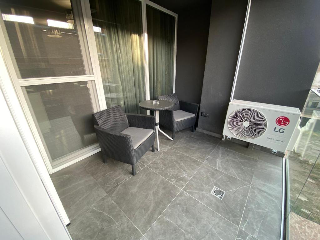 Fotografie z fotogalerie ubytování Noir Silvery Apartman v destinaci Szeged