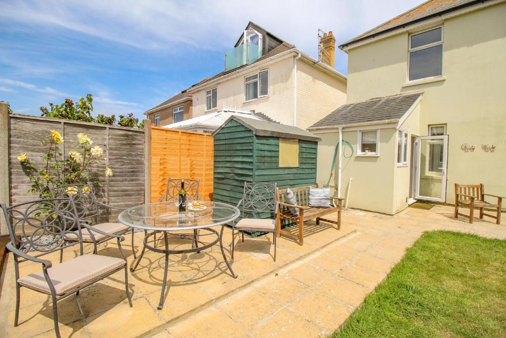 Dingle Dell, Swanage (updated prices 2024)