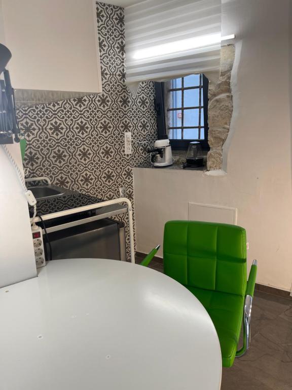 Kuchyň nebo kuchyňský kout v ubytování Cres Studio C