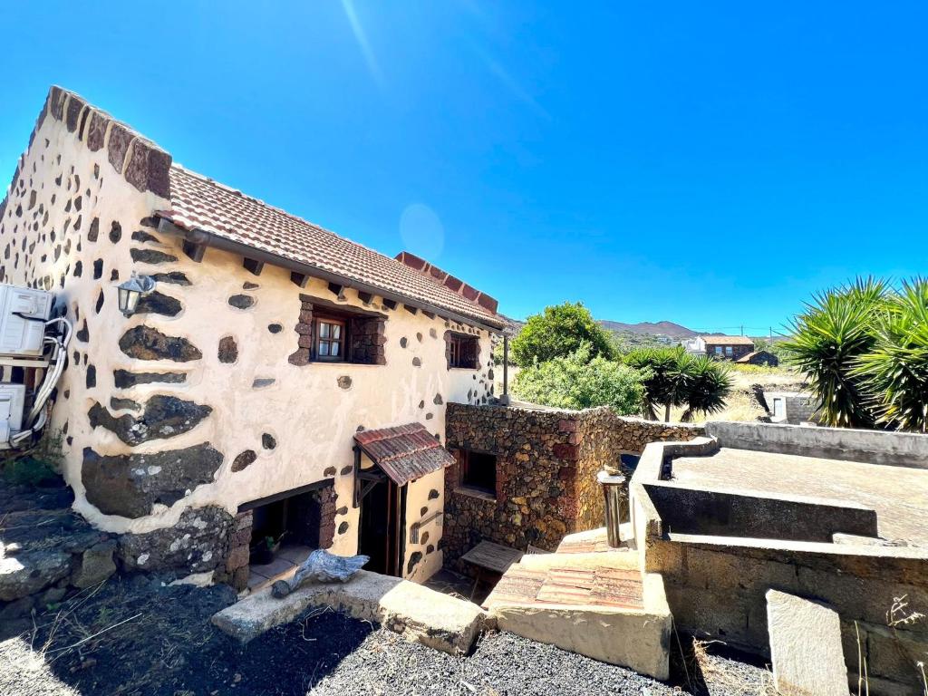 Emblematica casa rural con AC,BBQ y bonita vista en El Hierro, Isora –  Aktualisierte Preise für 2023