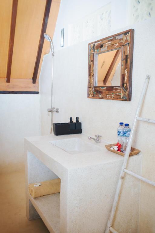 Lucy's Garden Hotel - 8