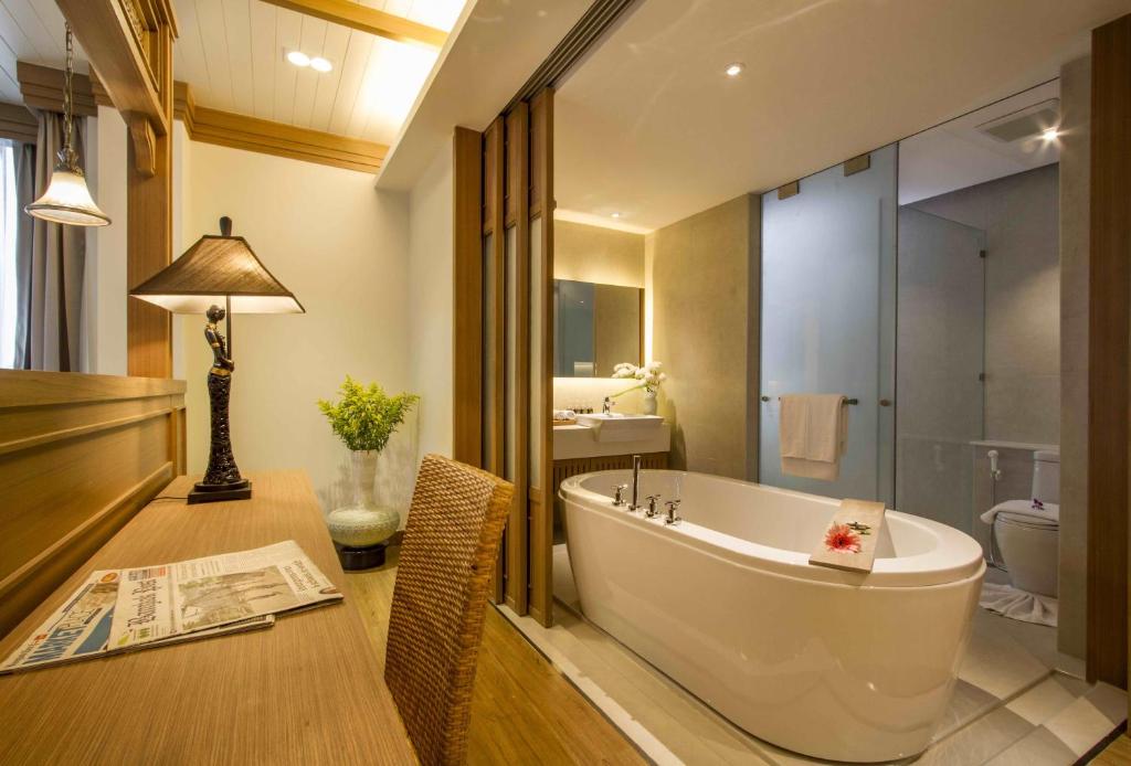 Maraya Hotel & Resort -SHA Plus - Flussuite