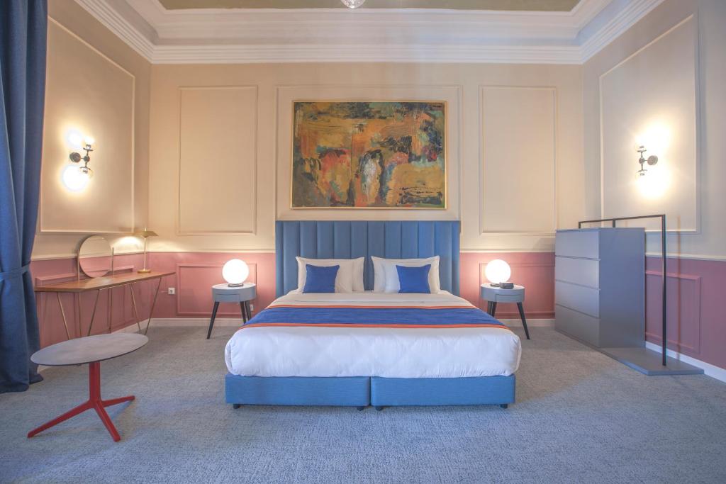 Heritage Hotel and Suites