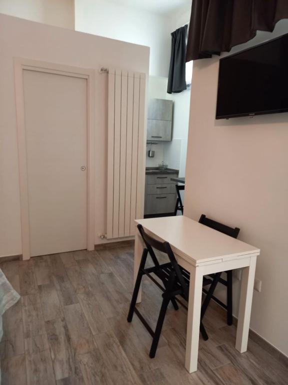 Kuchyň nebo kuchyňský kout v ubytování TRANI LA GRAZIA b&b