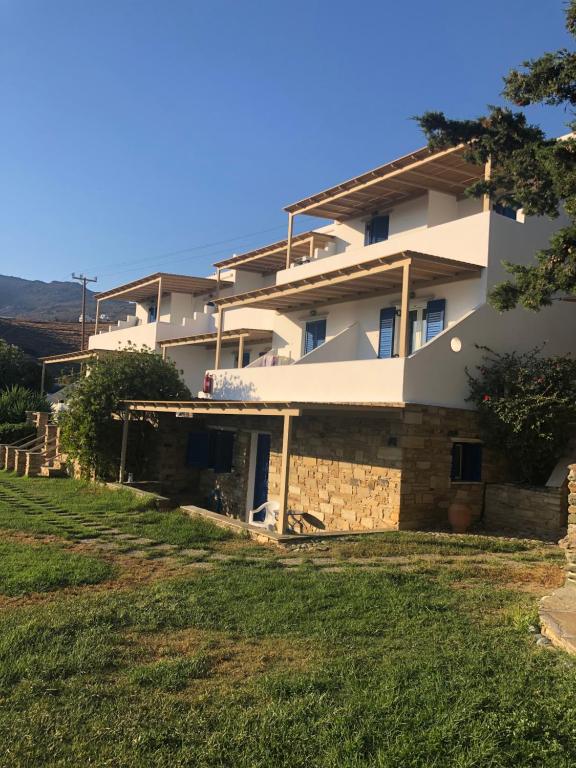 Budova, kde se aparthotel nachází