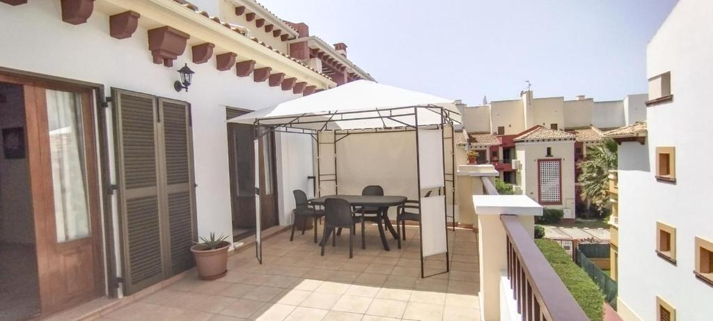 Wonderful 2-Bed Apartment in Costa Esuri