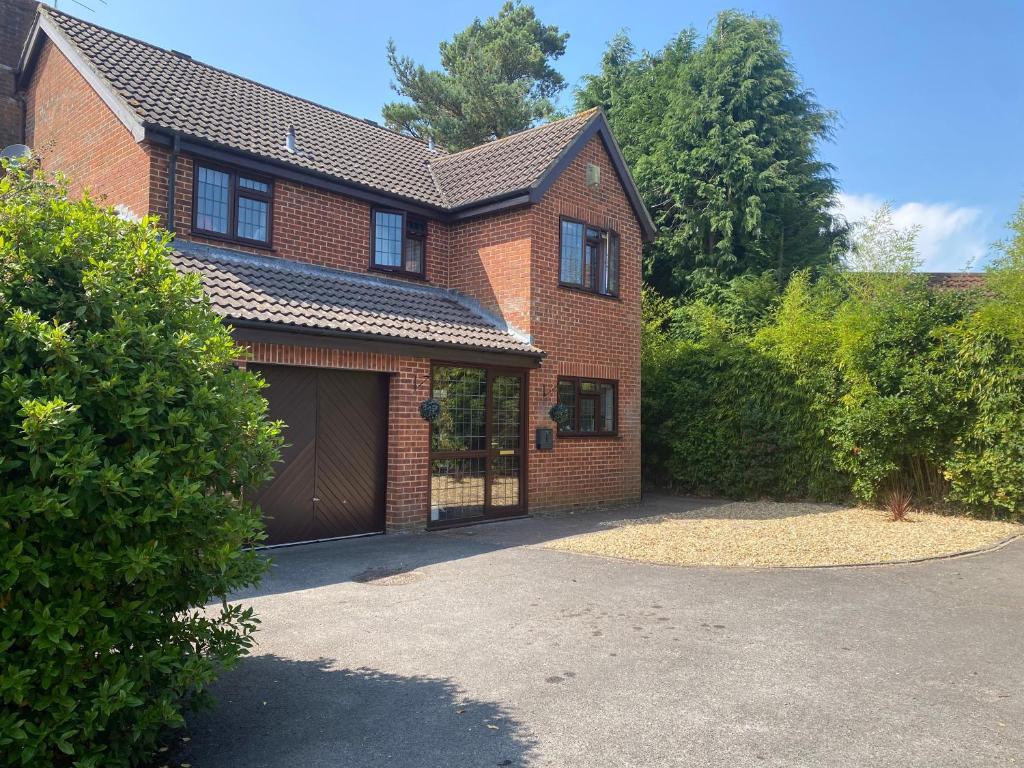The Purbeck Hidey House - Housity
