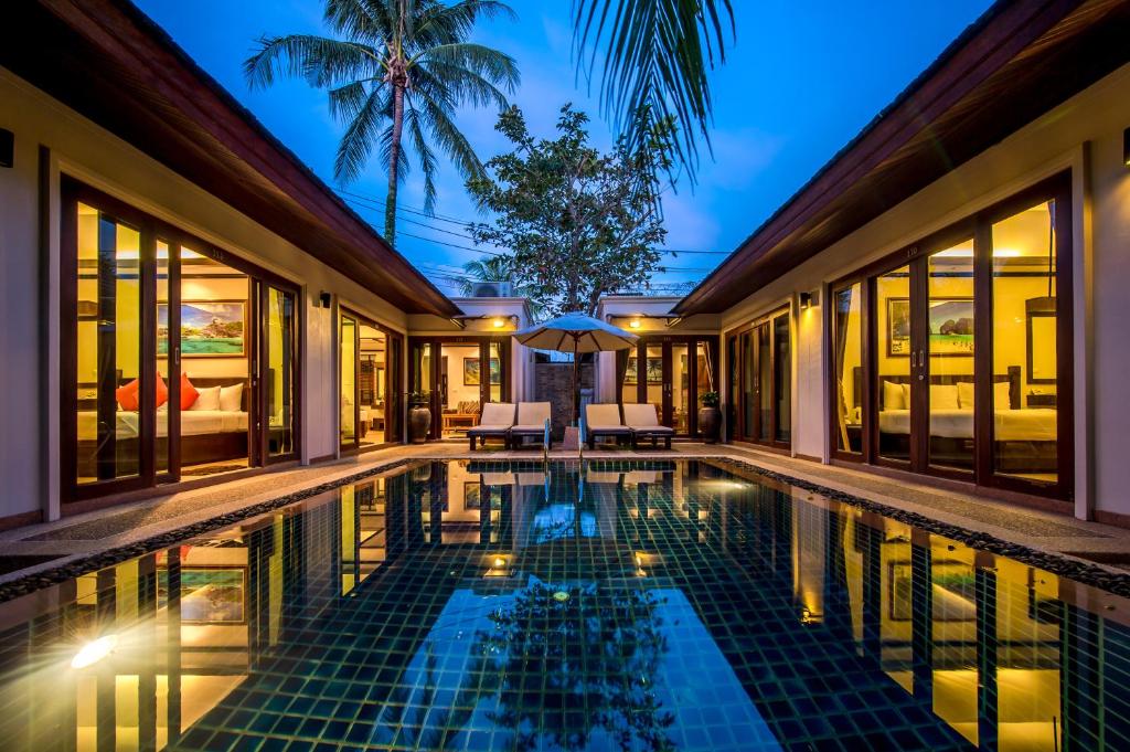 Der Swimmingpool an oder in der Nähe von Pai Tan Villas - SHA Extra Plus